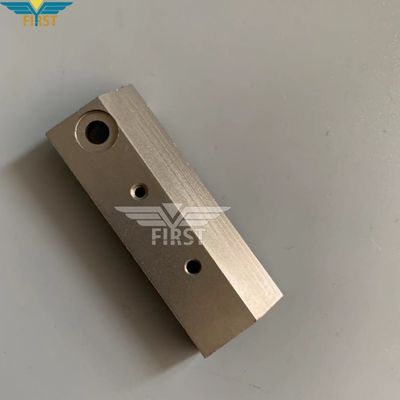 मार्टिनी 3214 सिलाई मशीन के लिए बुक स्टॉपर सिलाई मशीन के बाहरी स्टॉप के साथ सार्वभौमिक है।