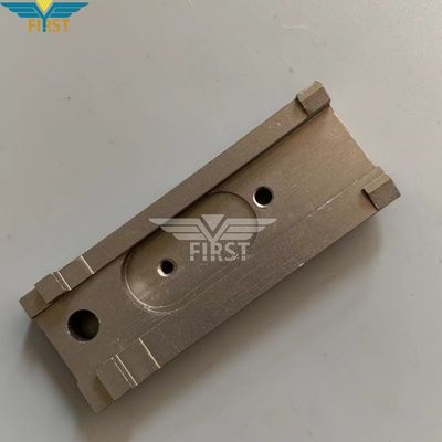 मार्टिनी 3214 सिलाई मशीन के लिए बुक स्टॉपर सिलाई मशीन के बाहरी स्टॉप के साथ सार्वभौमिक है।