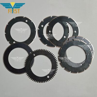 आयातित नीले स्टील के काटने वाले ब्लेड Heidelberg फोल्डिंग मशीनों के लिए U आकार के ब्लेड V आकार के ब्लेड विकल्प